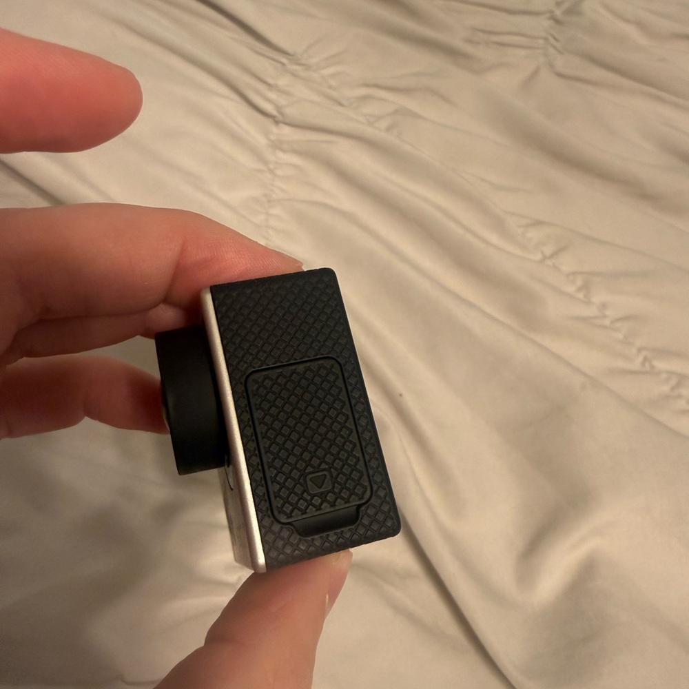 Silver GoPro Hero 3+ - Picture 3 of 5
